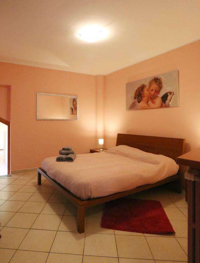 Appartamento Vandero Alba  Bagian luar foto